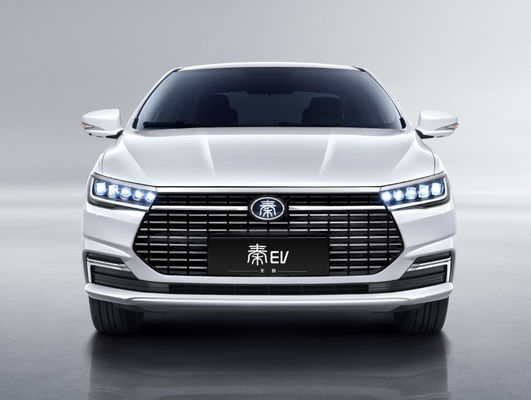 4 दरवाजे 5 सीट BYD EV कारें बायड किन EV 400-450KM आरामदायक सवारी