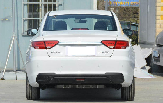 कॉम्पैक्ट Dihao Geely इलेक्ट्रिक कार 421KM 4 दरवाजे 5 सीट फास्ट चार्जिंग