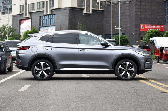 Song PLUS BYD EV कारें मध्यम आकार की SUV इलेक्ट्रिक कार 505KM 5 दरवाजे 5 सीटें