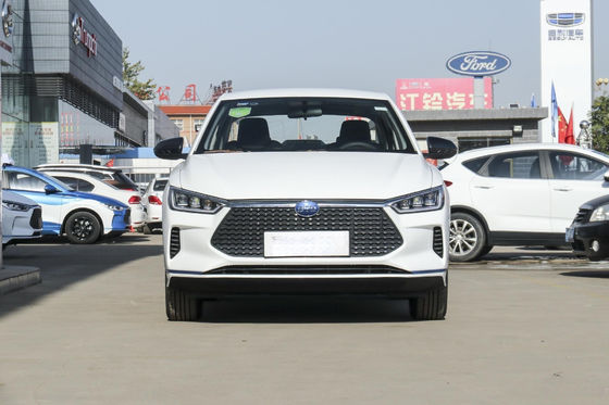 E3 Byd इलेक्ट्रिक वाहन आधिकारिक मानक 401KM 4 दरवाजे 5 सीटें