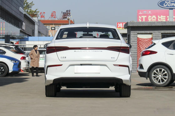 E3 Byd इलेक्ट्रिक वाहन आधिकारिक मानक 401KM 4 दरवाजे 5 सीटें