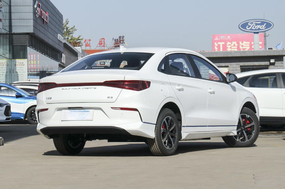 E3 Byd इलेक्ट्रिक वाहन आधिकारिक मानक 401KM 4 दरवाजे 5 सीटें
