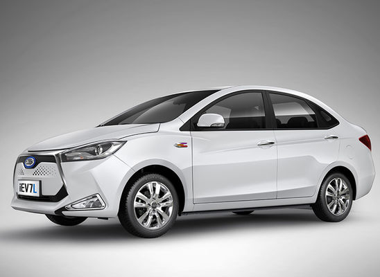 4 दरवाजे 5 सीट्स JAC इलेक्ट्रिक कार 320KM JAC IEV7L छोटी Ev कार