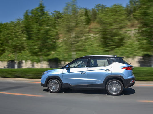 IEVS4 JAC इलेक्ट्रिक कार 402-470KM 5 दरवाजे 5 सीट लंबी ड्राइविंग रेंज