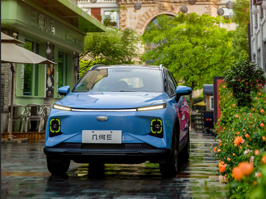 ज्यामिति ई छोटी SUV EV कारें 320-410KM लक्ज़री इलेक्ट्रिक SUV 60kw