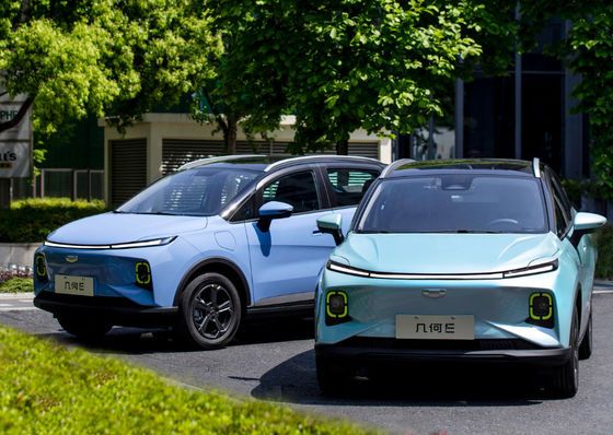 ज्यामिति ई छोटी SUV EV कारें 320-410KM लक्ज़री इलेक्ट्रिक SUV 60kw