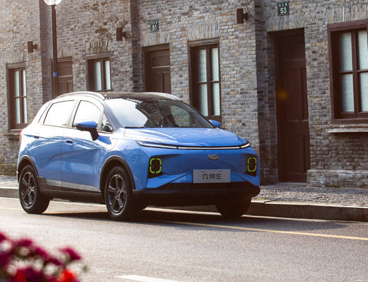 ज्यामिति ई छोटी SUV EV कारें 320-410KM लक्ज़री इलेक्ट्रिक SUV 60kw