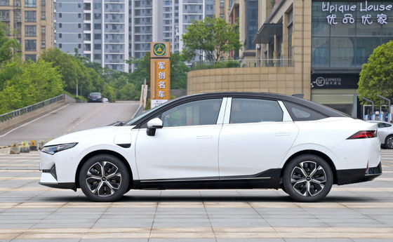 XiaoPeng P5 2022 450-550KM कॉम्पैक्ट इलेक्ट्रिक कार 4 दरवाजे 5 सीटें