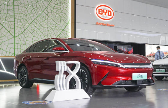5 दरवाजे 5 सीटें BYD Han EV कारें प्योर इलेक्ट्रिक मिड लार्ज 610-715KM