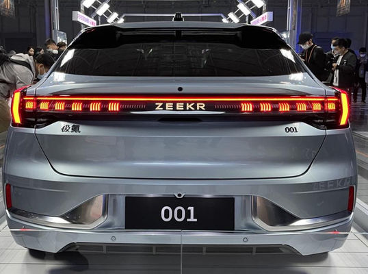 Zeekr 001 सिल्वर 2023 प्योर ईवी कार 546-1032KM लंबी रेंज हाई परफॉर्मेंस